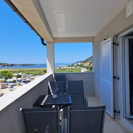Navis Apartamento Supetarska Draga